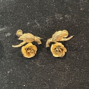 Vintage Bond Boyd Sterling Rose Screwback Earrings. Very Rare